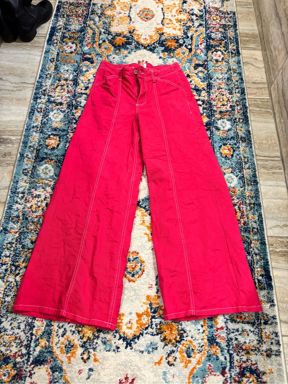 Maeve Wide-Leg Jeans in Bright Pink